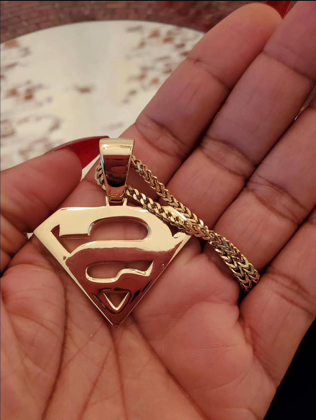Superman pendent with chain