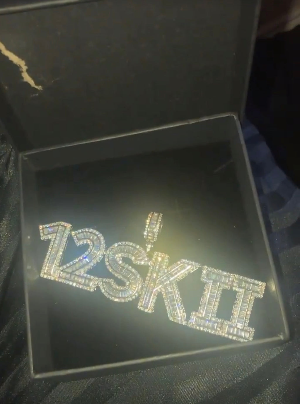 Cubic letter costume pendant with chain