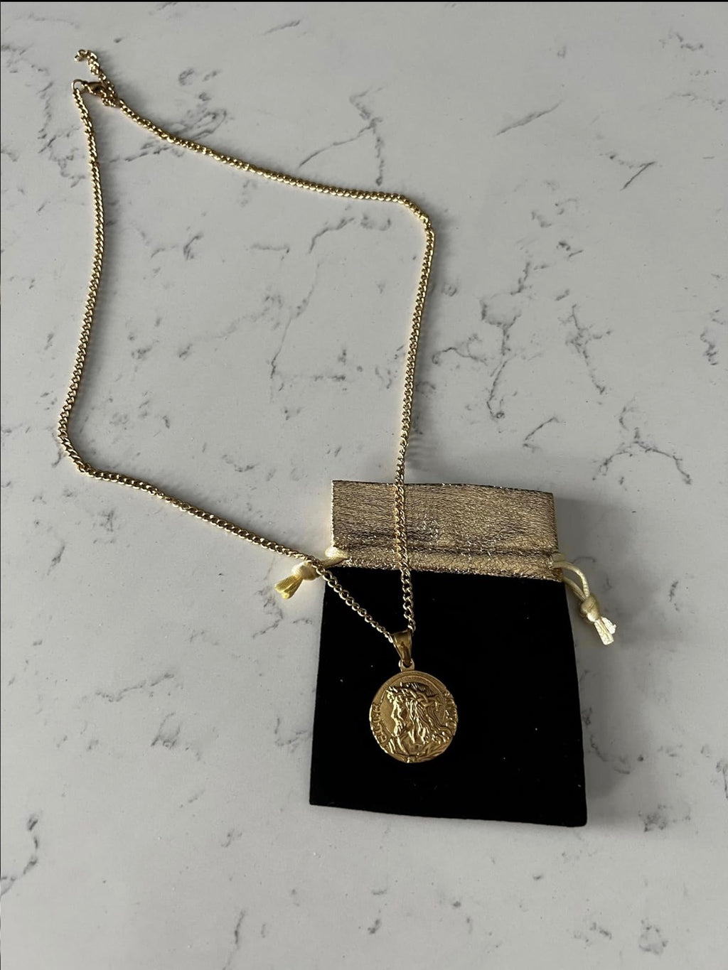 Holy pendant chain