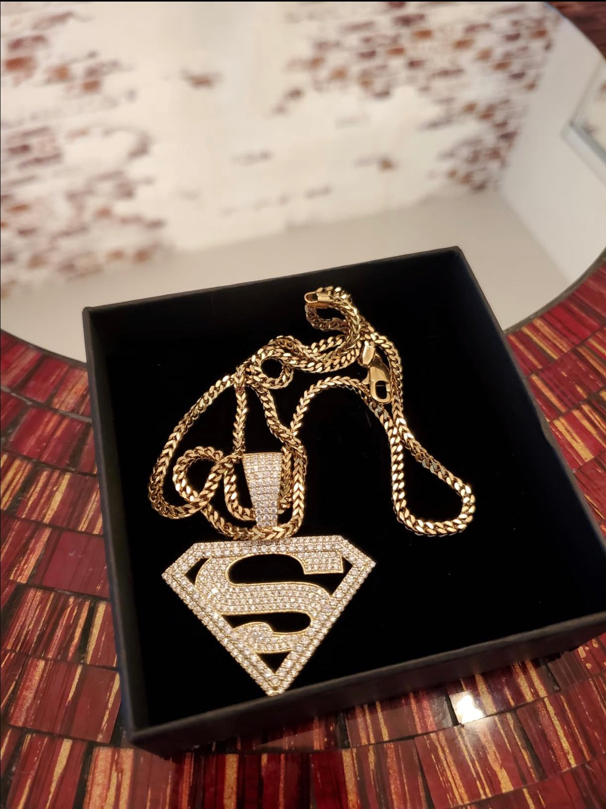 Superman pendent with chain