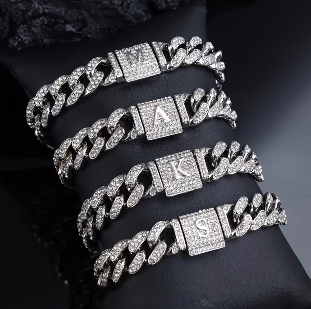 Custom braclet 1 letter
